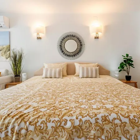 Fuer 2 Personen Ca 40 Qm In Empuriabrava, Costa Brava Golf De Roses Apartment *